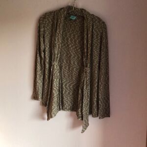 𝅺happening in the present brown and white cardigan